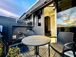 # 1 Loft (D14), Apartment #525109971